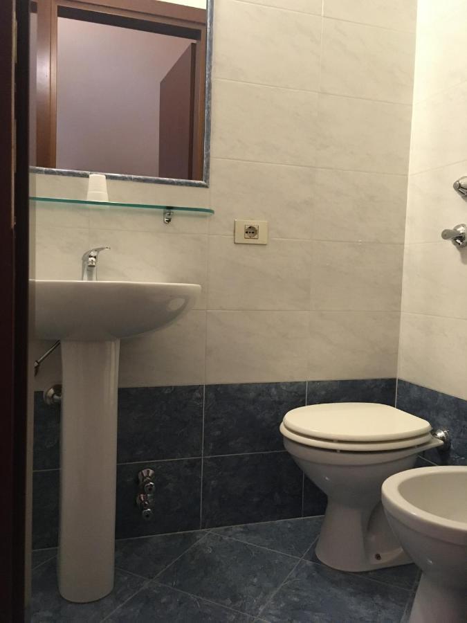 Hotel Capri Mediolan Zewnętrze zdjęcie