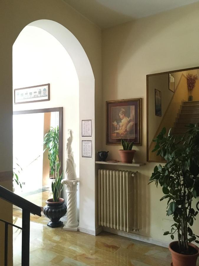 Hotel Capri Mediolan Zewnętrze zdjęcie